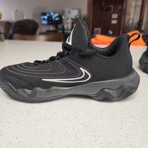 Nike Boy Immortality 4 Sneaker